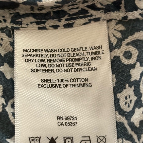 Columbia Sleeveless Blue and White Floral Pullover 1/4 Button Blouse Top - Picture 4 of 6